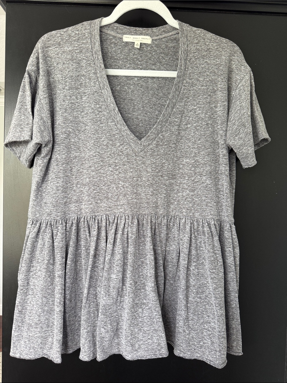Truly Madly Deeply Heather Gray V-Neck Peplum Tunic